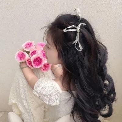 当红主播片场意外受伤，品牌连夜解约，一个月持续发酵
